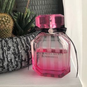 Victoria’s Secret Bombshell